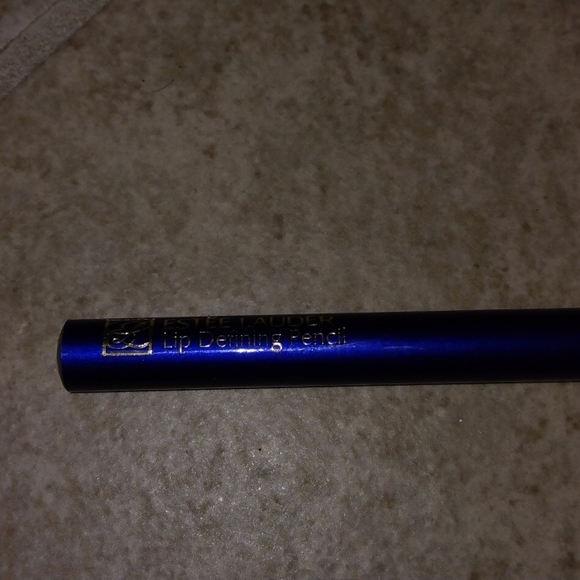 Lip Pencil Estee Lauder - Picture 2 of 3